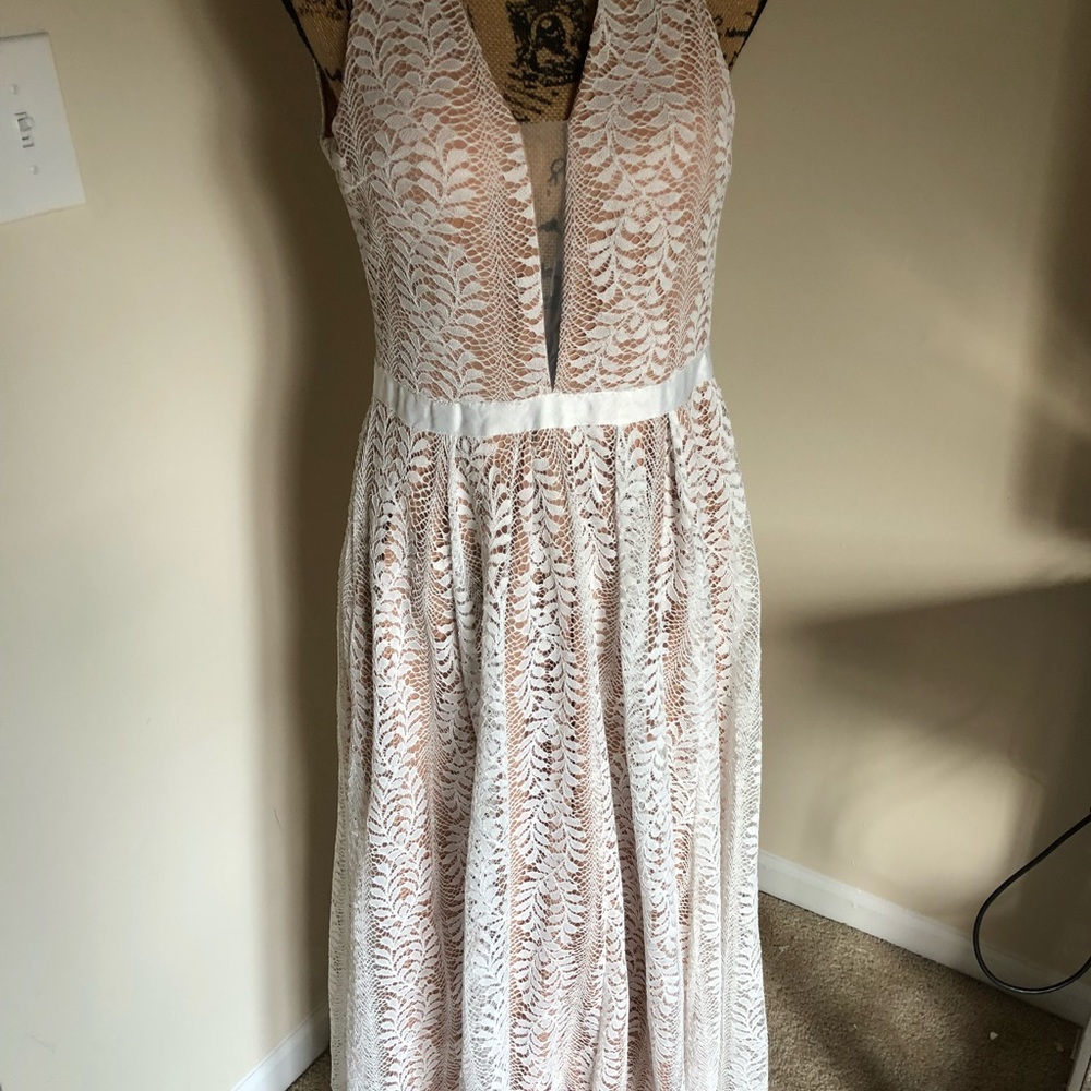 Lace maxi dress